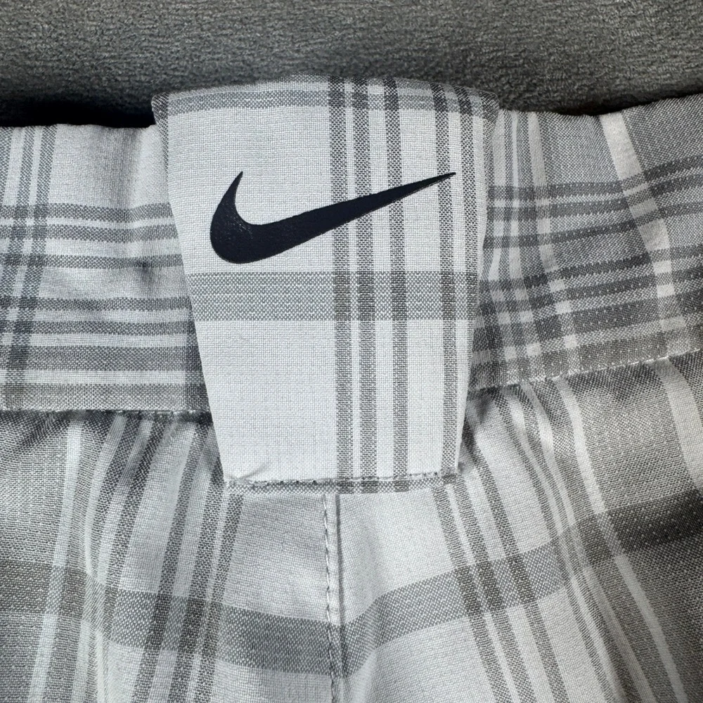 Nike Golf Shorts Mens‎ 34 Grey White Plaid Dri-FIT Stretch Performance